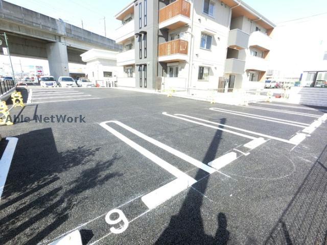 駐車場　駐車場