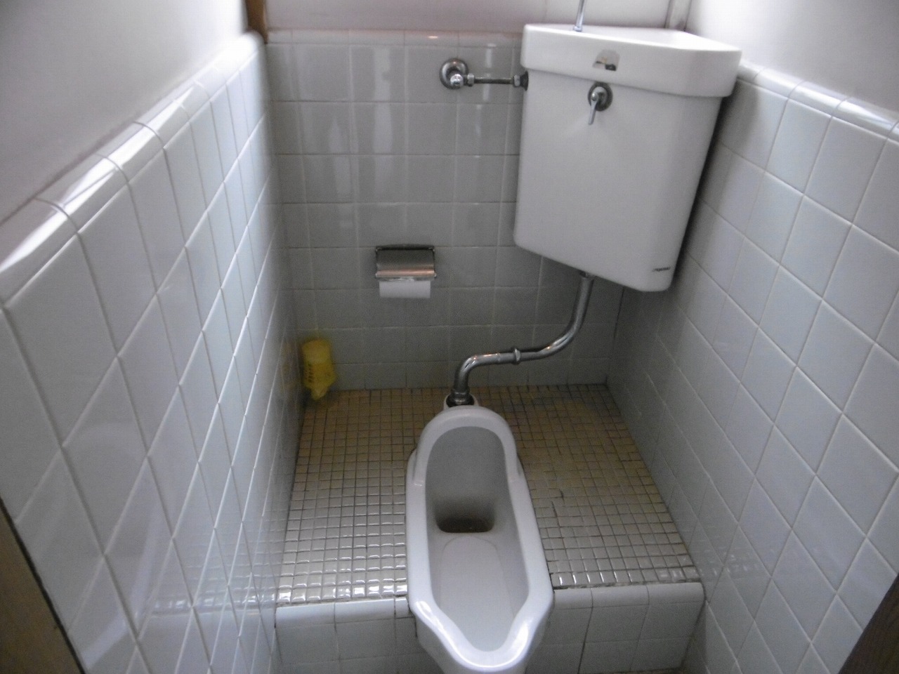 トイレ　共用のトイレになります！