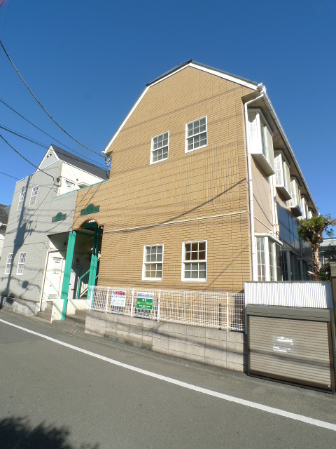 聖和コーポB棟の外観写真