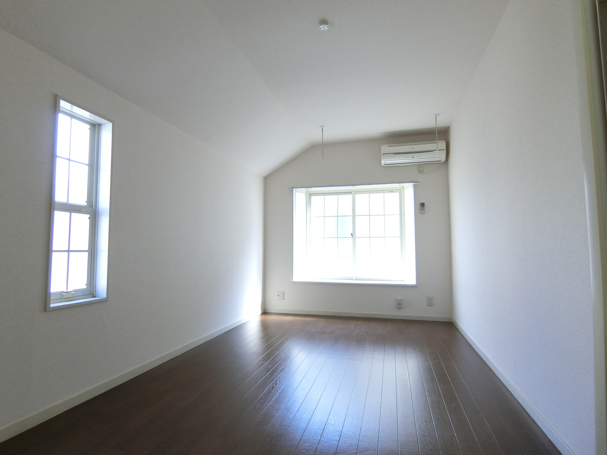 聖和コーポB棟の居間写真