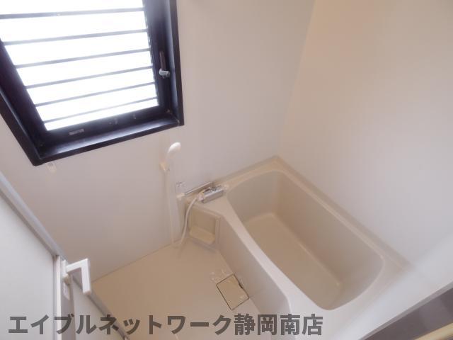 バス・シャワールーム　お風呂です