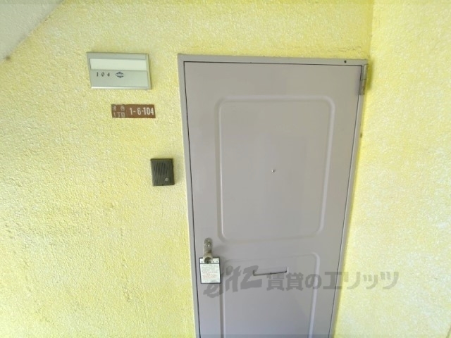 玄関　インターホン