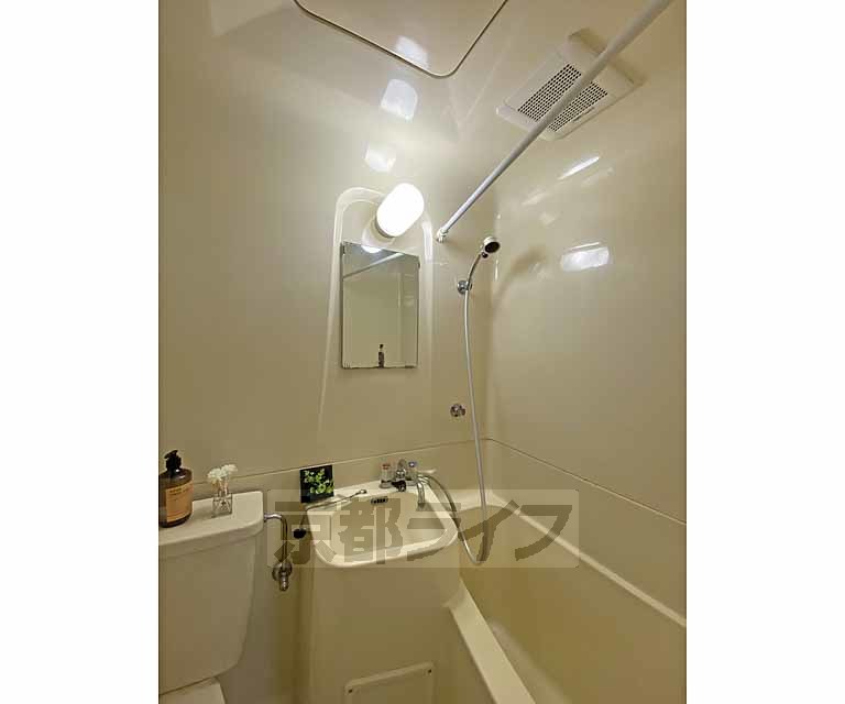 洗面設備　ユニットバスの洗面です。