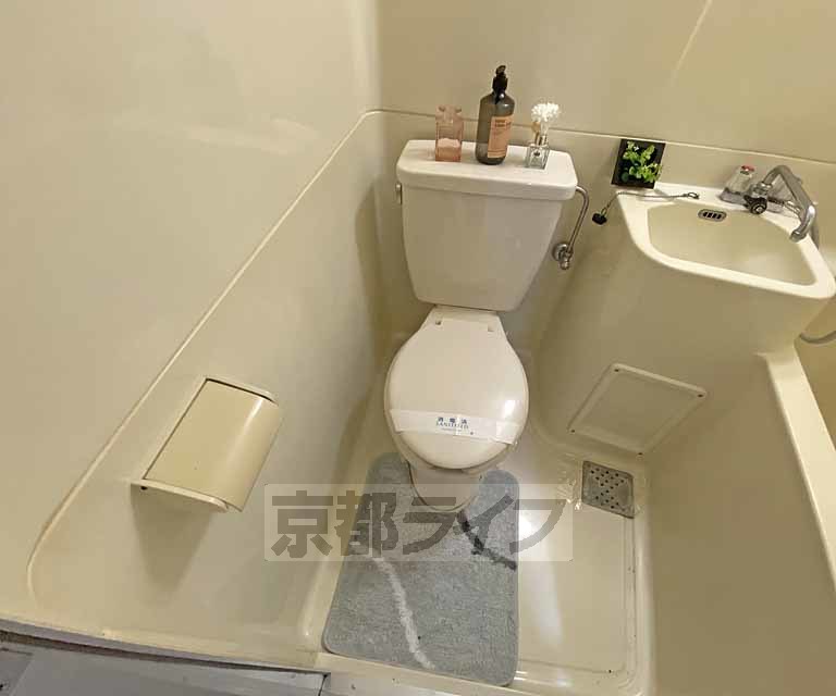 トイレ　ユニットバスのトイレです。