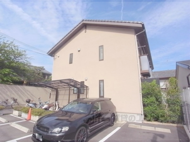 京都市北区大将軍川端町のアパートの建物外観