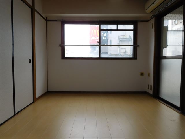 A&Tビルの居間写真