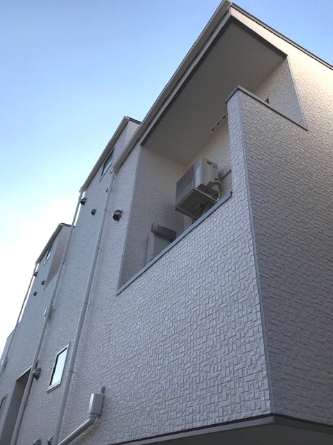 仙台市宮城野区新田のアパートの建物外観