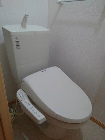 【レジデンスコンフォルトIIIのトイレ】