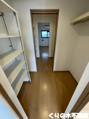 収納　同タイプのお部屋の写真です（現況を優先致します）