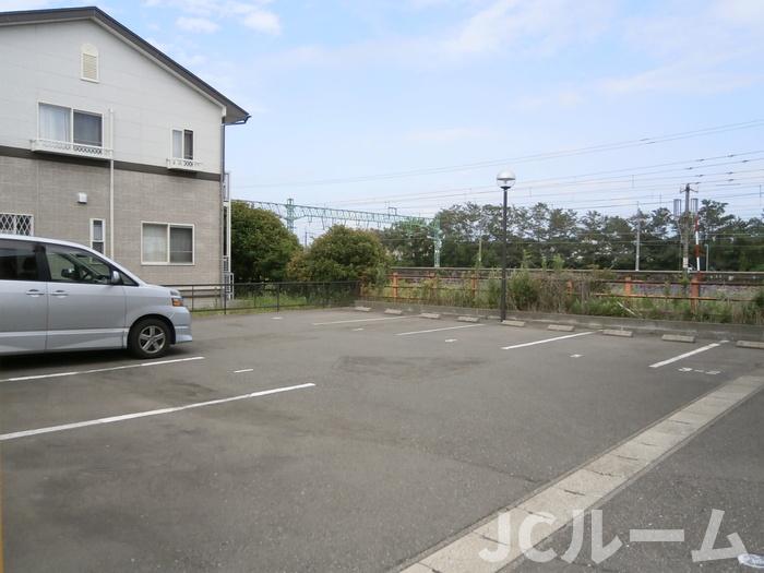 【タウンコートくろい駅東IIの駐車場】