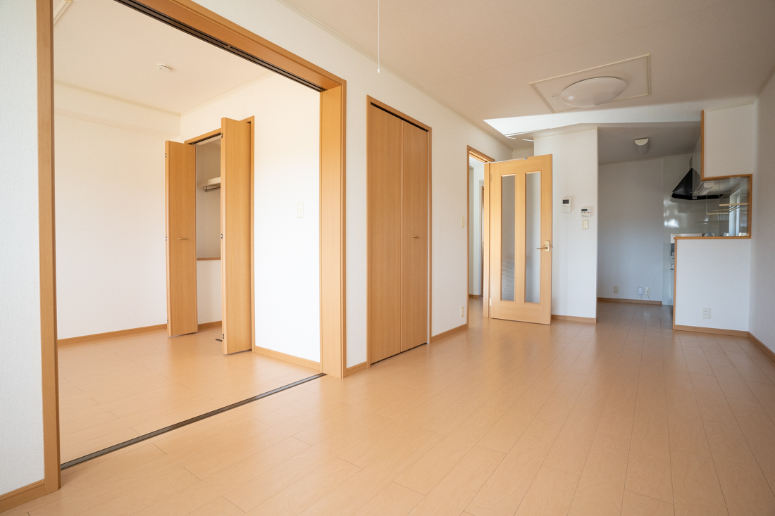 居室・リビング　LDK＋洋室