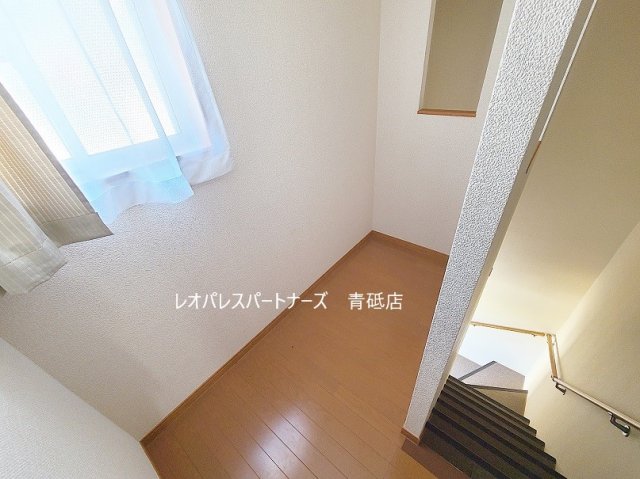 エントランス　２階のお部屋のみのスペースです。