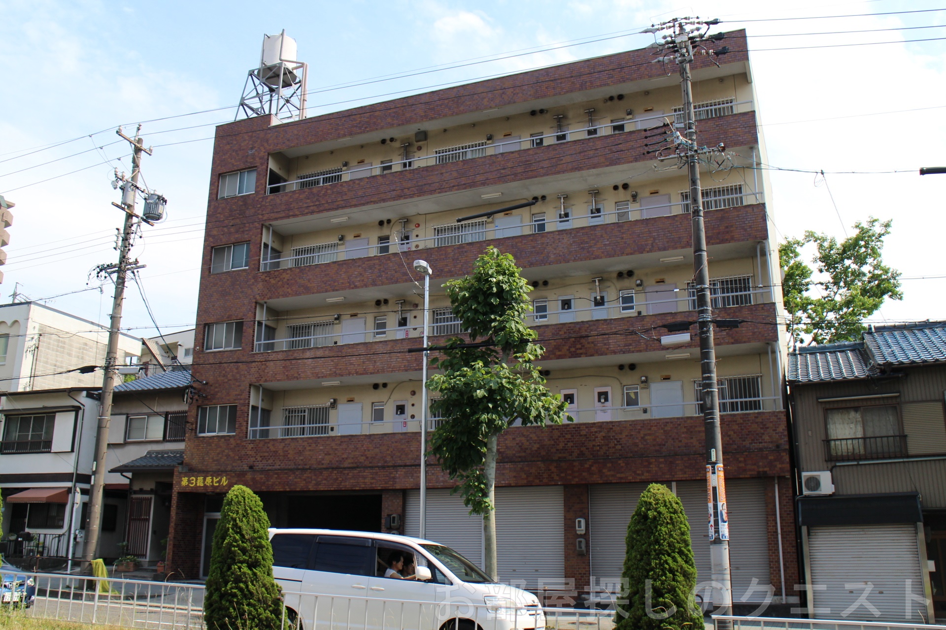 名古屋市昭和区広路町のマンションの建物外観