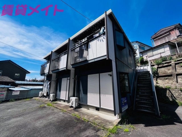 三重県伊勢市楠部町（アパート）の賃貸物件の外観