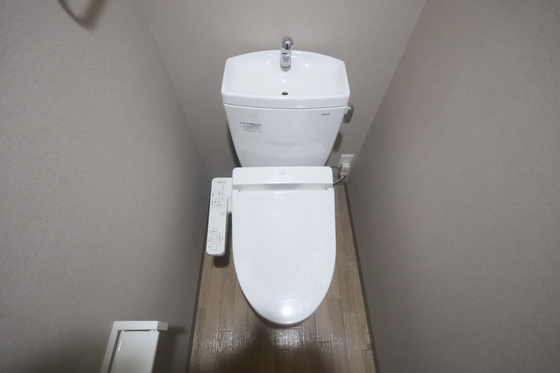 トイレ　※別部屋の写真です