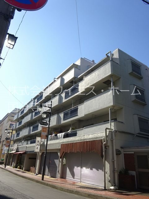 国分寺市本町のマンションの建物外観