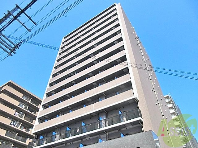 【S-RESIDENCE新大阪WESTの駐車場】