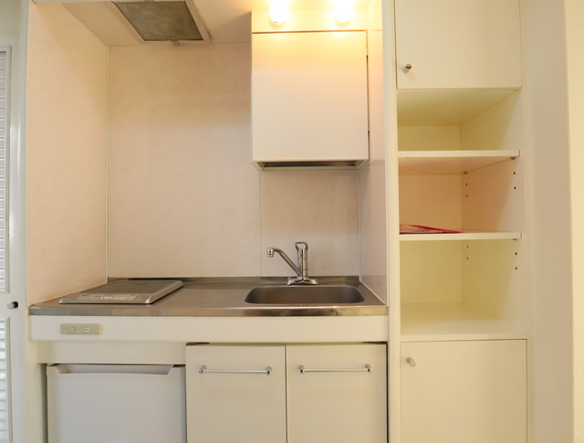 キッチン　参考画像　同建物別部屋