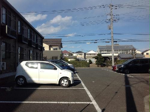 【レオネクストプレジオの駐車場】