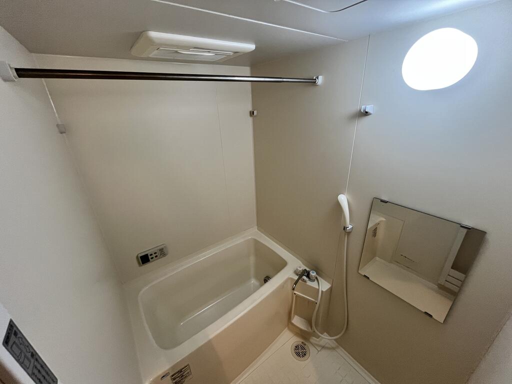 バス・シャワールーム　浴室乾燥付き