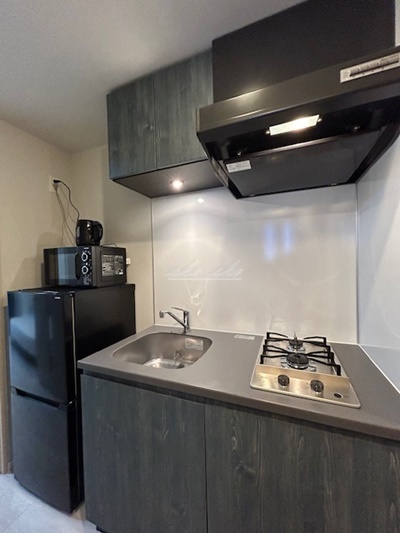 キッチン　冷蔵庫、電子レンジ等リブマックス仕様の家具家電付き