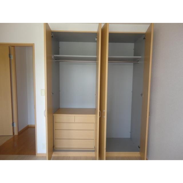 収納　洋室南側