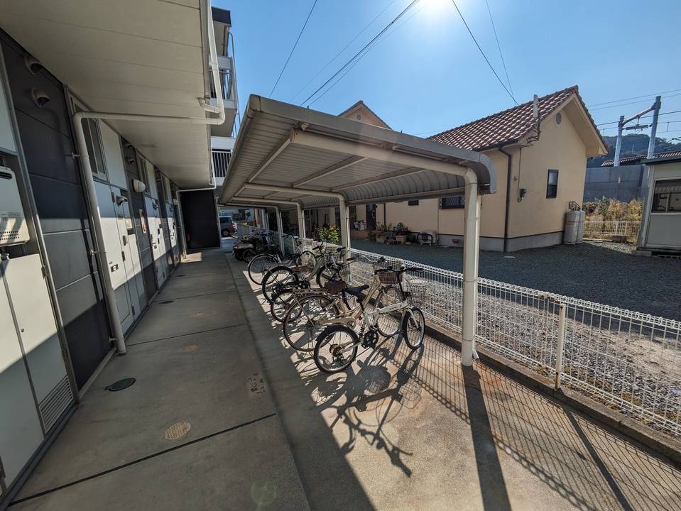 駐車場　駐輪場