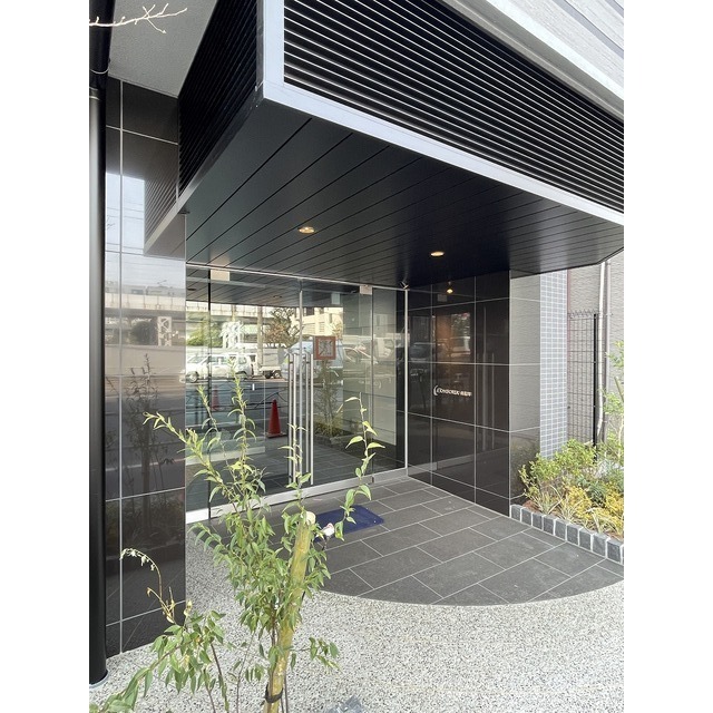 エントランス　エントランス