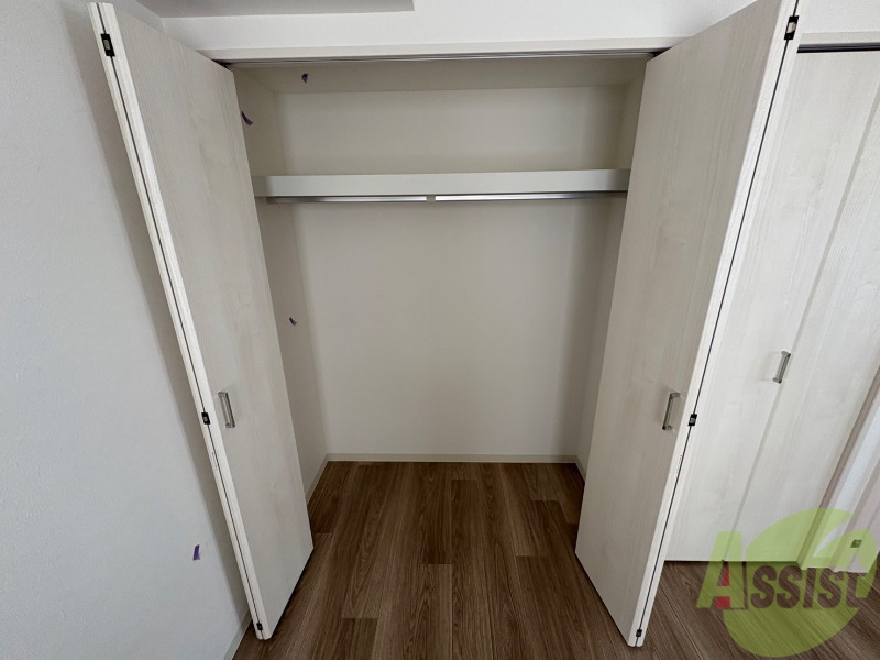 収納　寝室の収納です。部屋がすっきり片付きます。