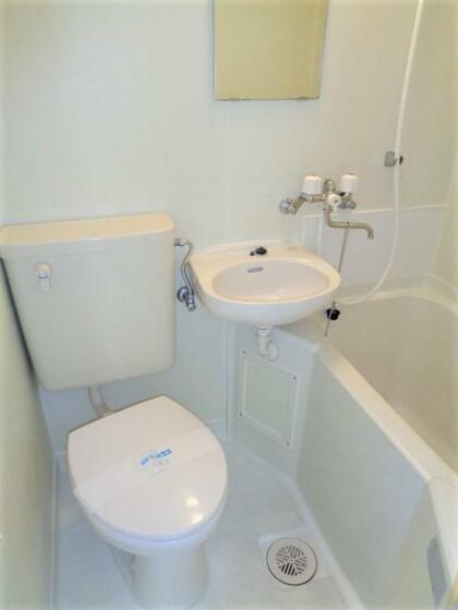 バス・シャワールーム　トイレと同室です。