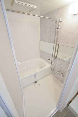 バス・シャワールーム　お湯張り・追い炊き・浴室乾燥付き