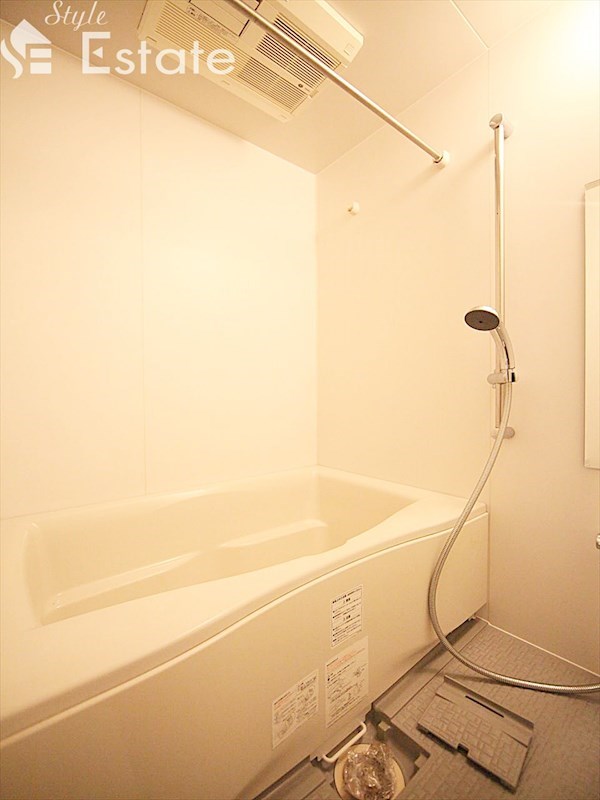 バス・シャワールーム　バスルーム