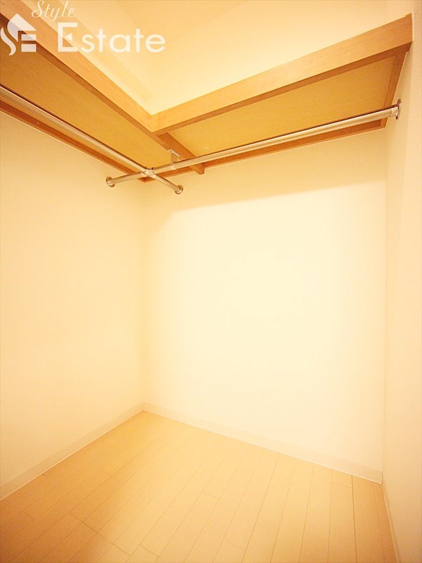 収納　ウォークインクローゼット