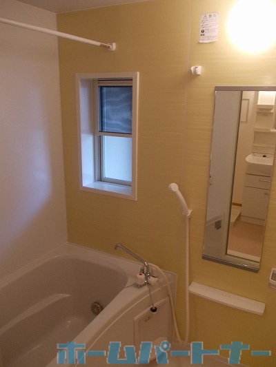 バス・シャワールーム　浴室乾燥機がついており便利です♪