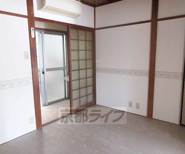 居室・リビング　広いお部屋です