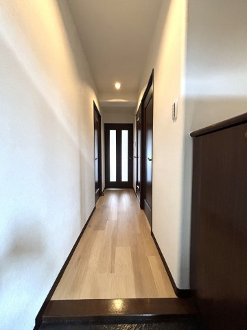 玄関　シューズボックス付きの玄関です☆