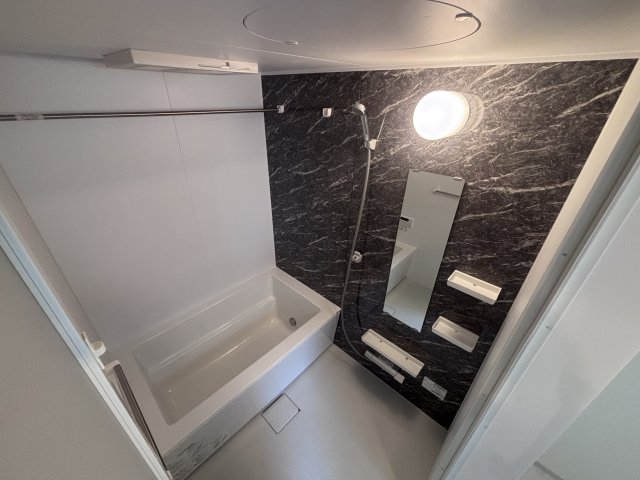 バス・シャワールーム　換気扇付きお風呂場でお掃除楽になり楽しく入浴できます