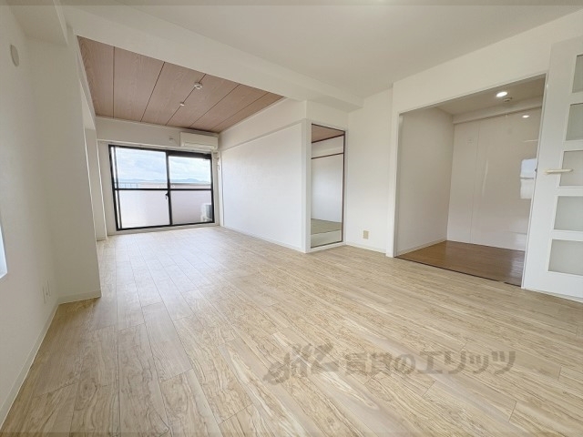 居室・リビング　洋室