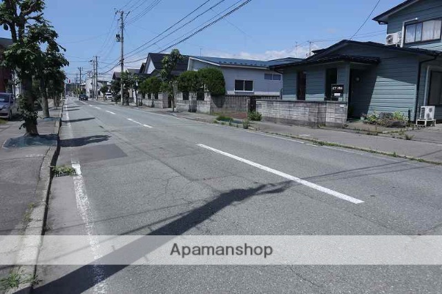 その他　前面道路（その他）まで0m