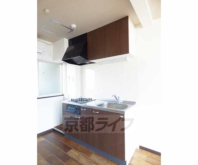 キッチン　システムキッチン。