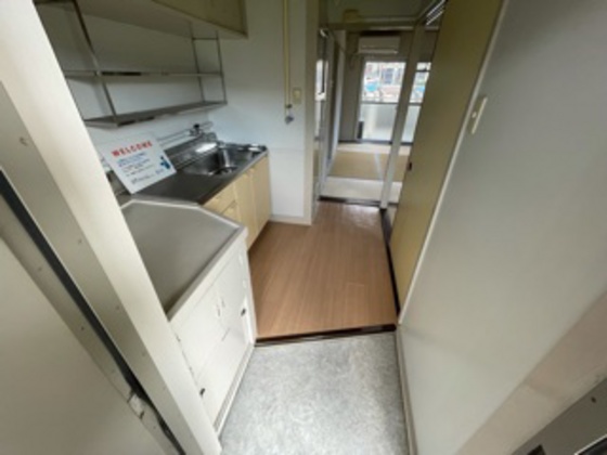 玄関　※別号室の写真です