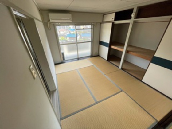 居室・リビング　※別号室の写真です