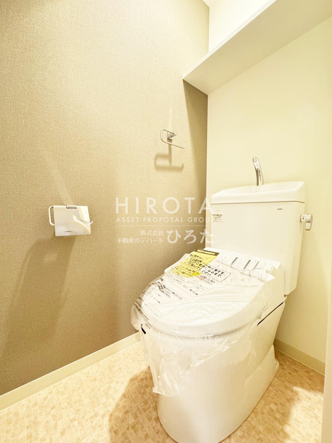 トイレ　※同タイプの別のお部屋の写真です。