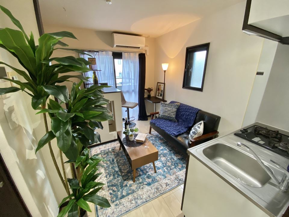 居室・リビング　４．６畳の洋室　ソファーの有無はお好みで