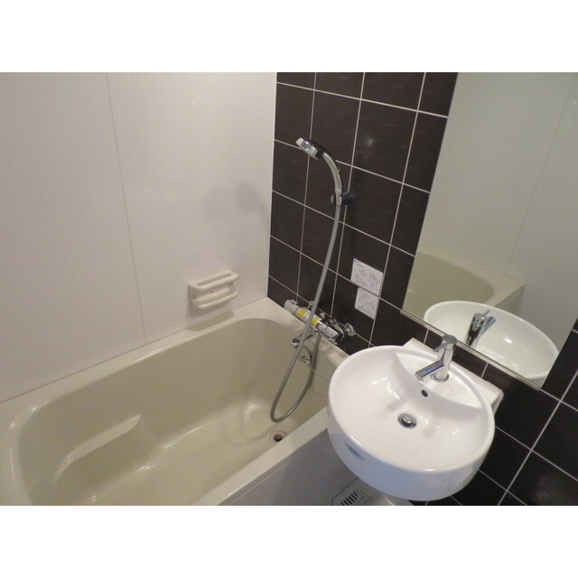 洗面設備　内装は落ち着いています