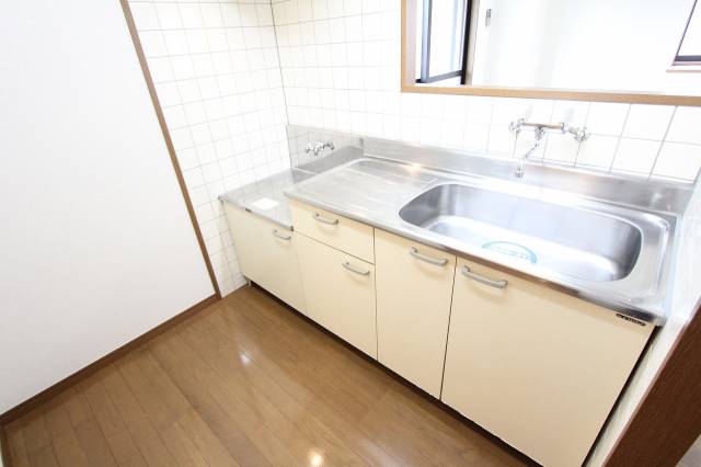 キッチン　２口ガスコンロ設置可能です。