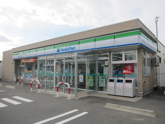 コンビニ　ファミリーマート 新潟天神尾一丁目店（コンビニ）まで388m