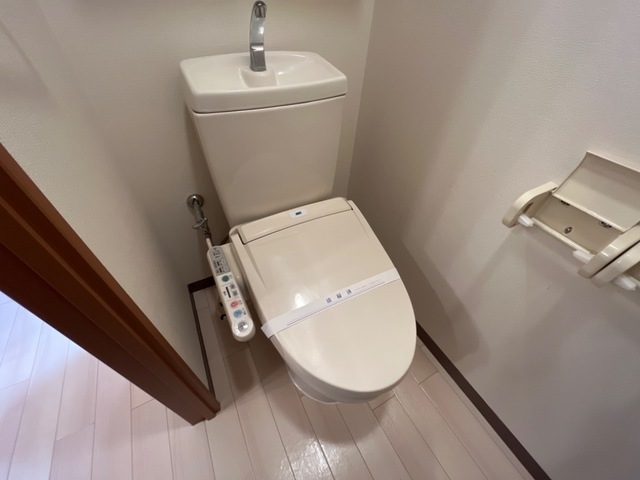 トイレ　シャワー付トイレ