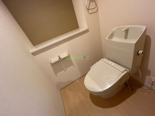 トイレ　トイレ