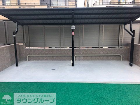 その他共有部分　駐輪スペースは屋根付完備です！